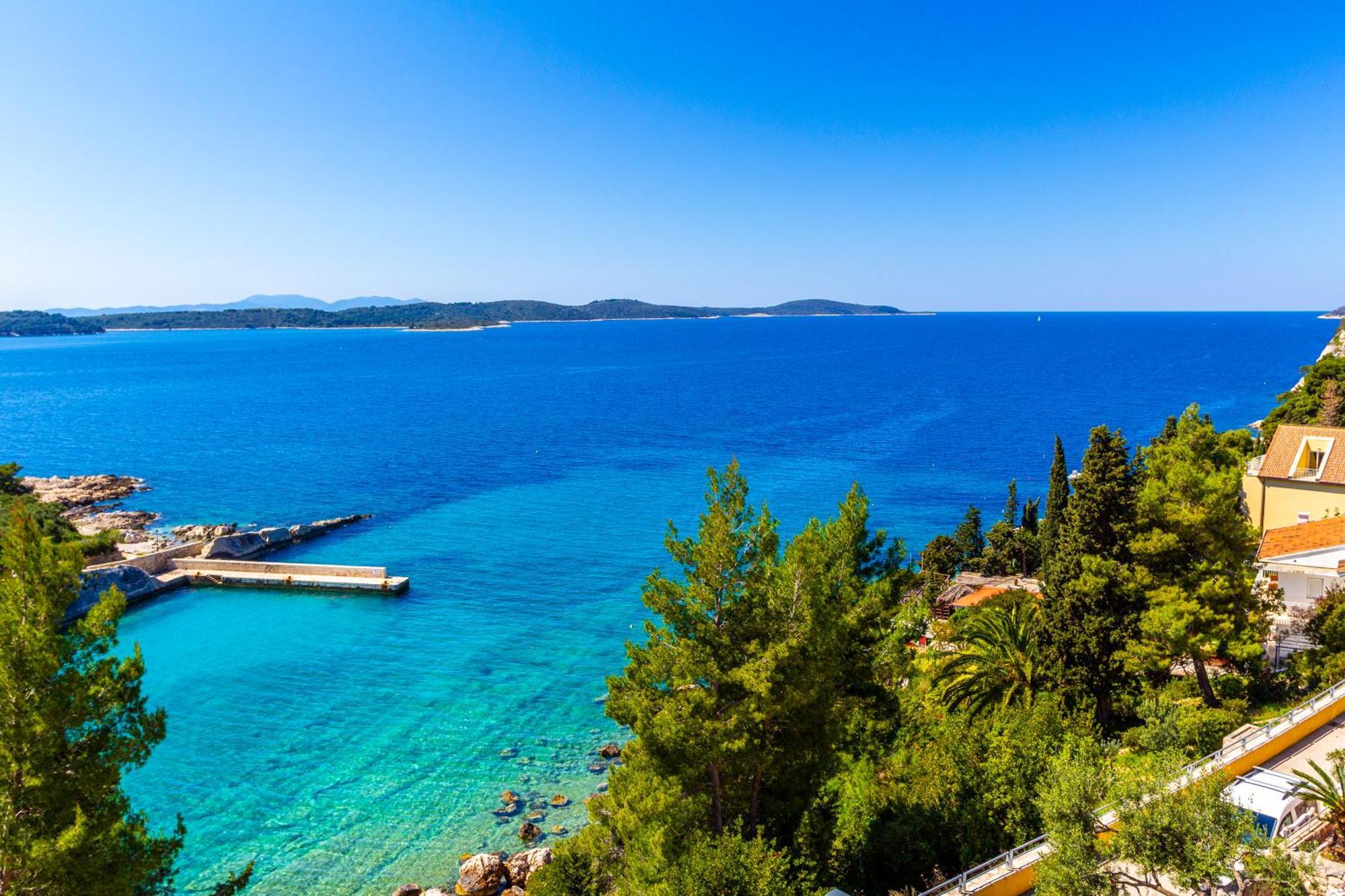 Blue Bay * Hvar Town