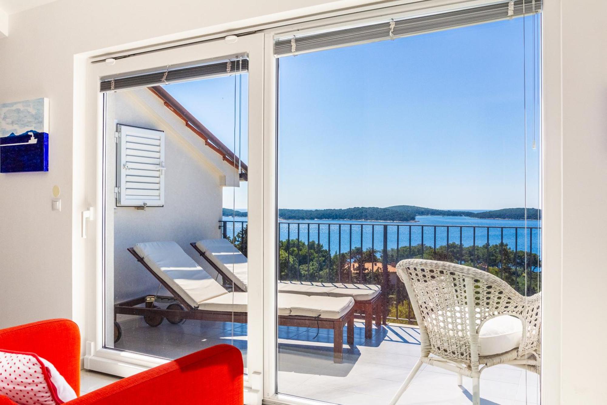 Blue Bay Apartment *