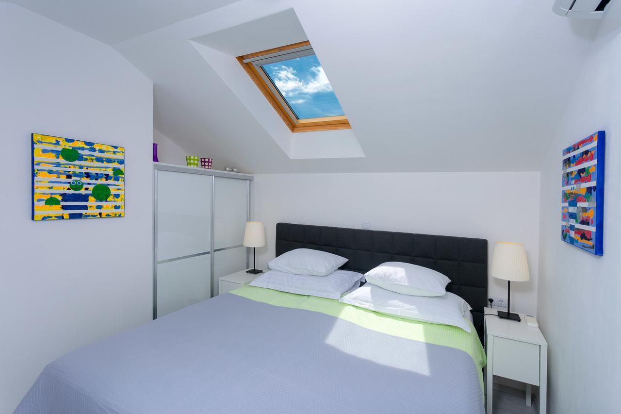 Blue Bay Apartment *